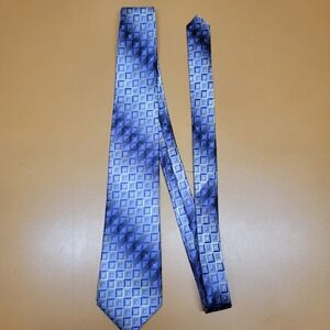 VAN HEUSEN Mens Silk Necktie Geometric Pattern Blue Silver Formal Dress